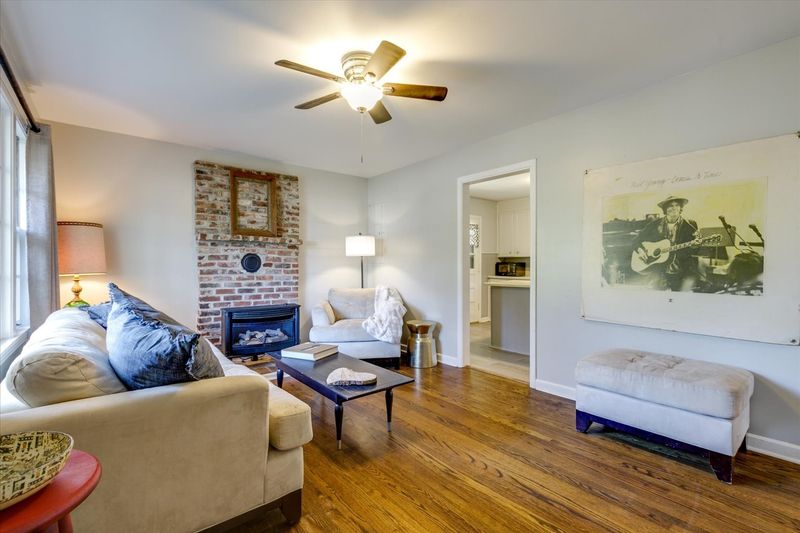 3702 Grubbs Rd, Nashville, TN 37211
