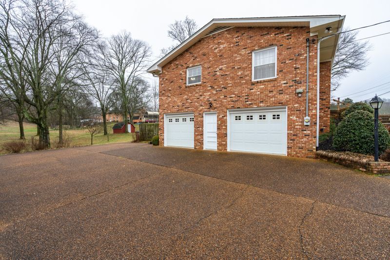 5008 Wilkerson Dr, Nashville, TN 37211