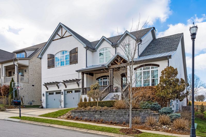 325 Circuit Rd, Franklin, TN 37064