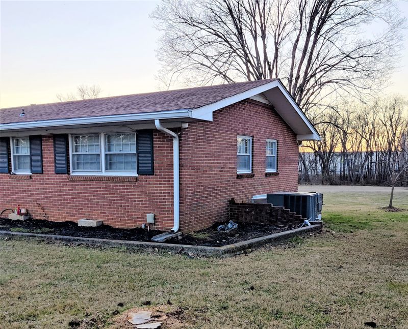 1110 Glaze Ct, Murfreesboro, TN 37130