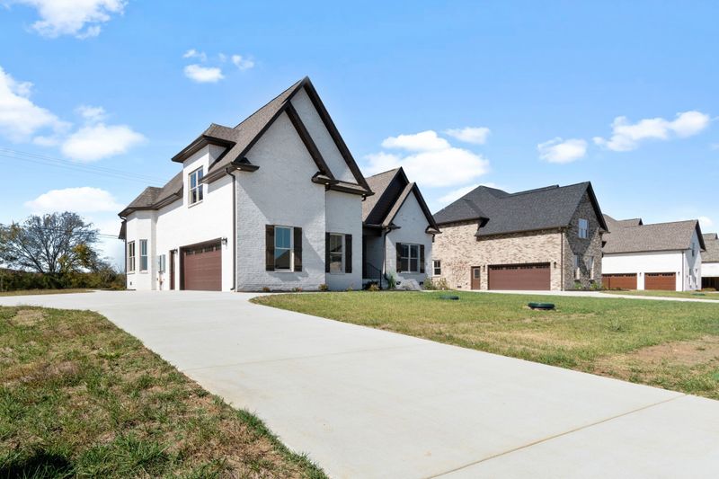 2716 Carousel Dr, Murfreesboro, TN 37128