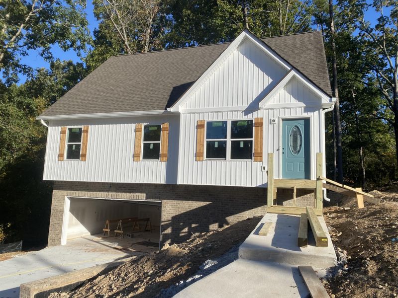 46 W Pine Dr, Ringgold, GA 30736