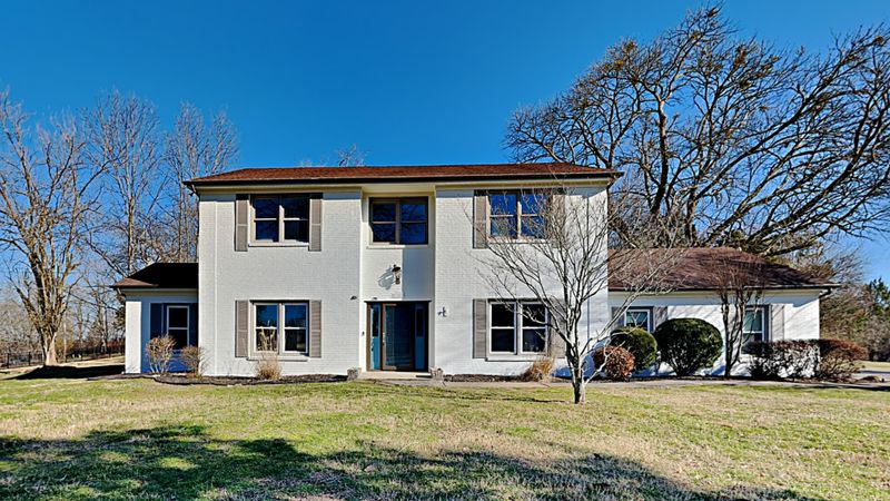 105 Chasepointe Dr, Hendersonville, TN 37075