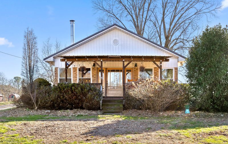 1088 County Rd 748, Ider, AL 35981