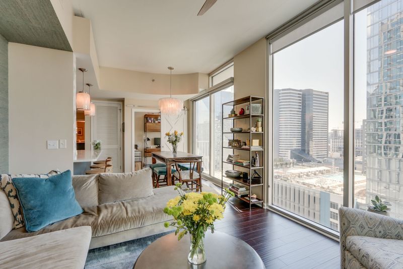 415 Church St #1302, Nashville, TN 37219