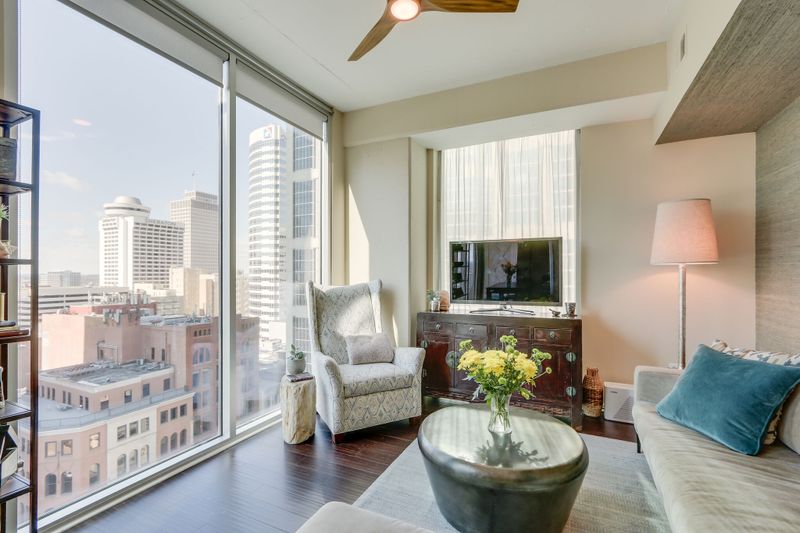 415 Church St #1302, Nashville, TN 37219