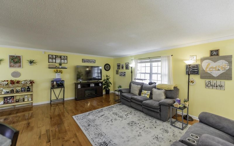 83 Linda Ln, Ringgold, GA 30736