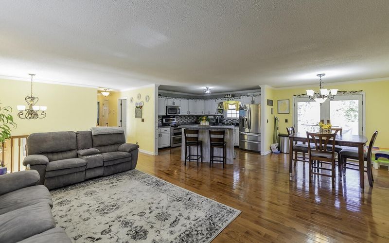 83 Linda Ln, Ringgold, GA 30736