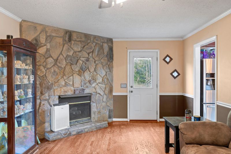 2039 Leonard Bridge Rd, Chatsworth, GA 30705