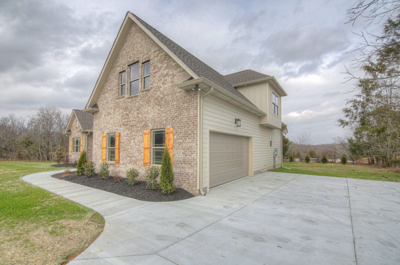 951 Harsh Ln, Castalian Springs, TN 37031