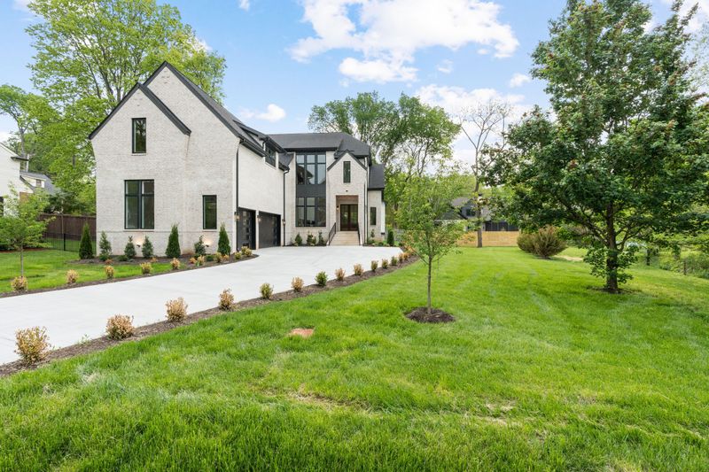 2902 23rd Ave S, Nashville, TN 37215
