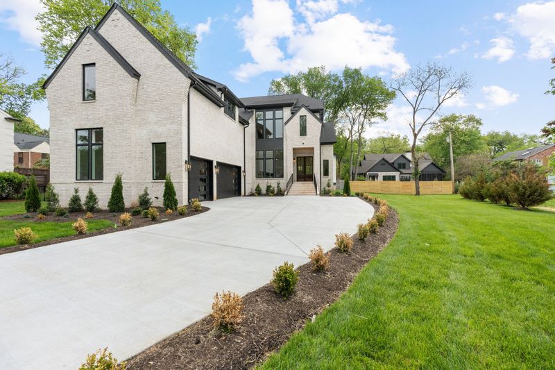 2902 23rd Ave S, Nashville, TN 37215