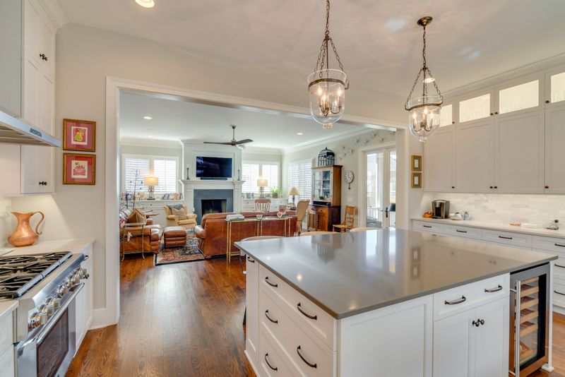 4018 Graybar Ct, Nashville, TN 37215