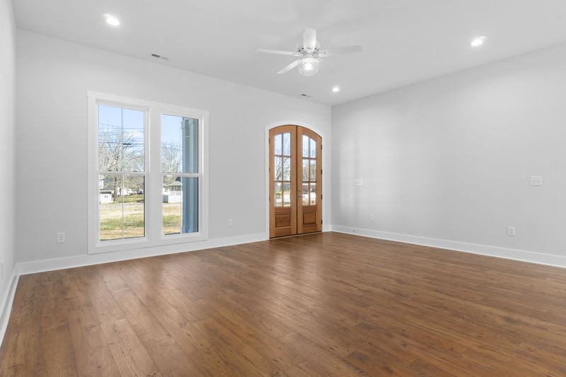 6576 Hwy 41n N, Cedar Hill, TN 37032