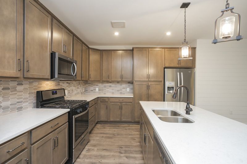 141 Saundersville Rd #1204, Hendersonville, TN 37075