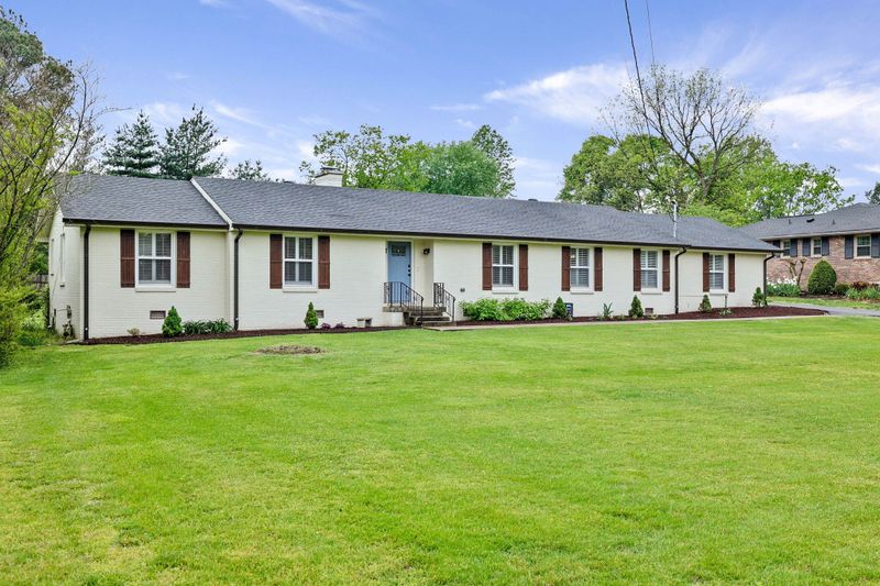 1702 Cherokee Dr, Lebanon, TN 37087
