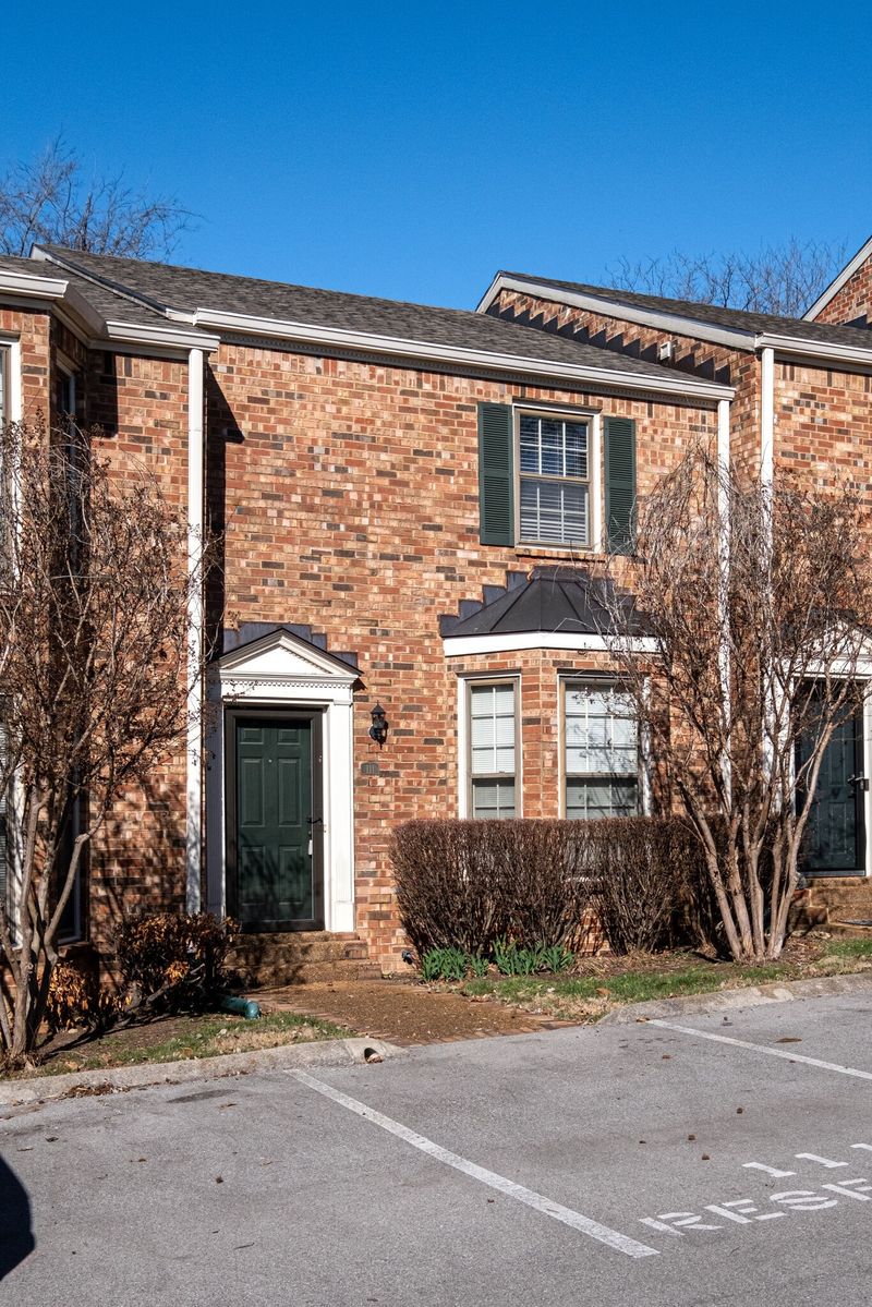 111 Matthew Ln, Nashville, TN 37215