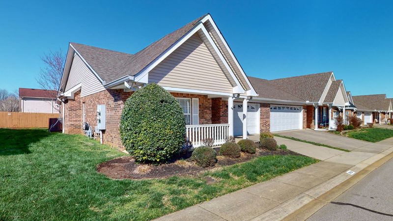 628 Village Green Cir, Murfreesboro, TN 37128