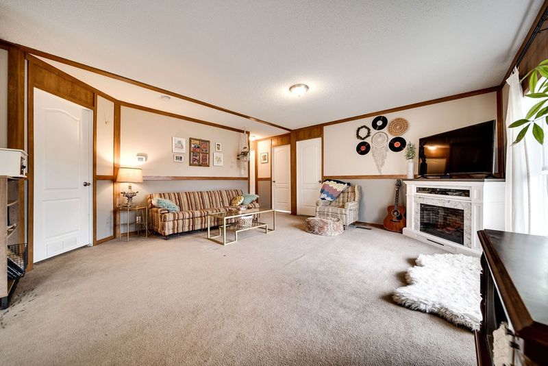 127 Ernest Cates Rd, Bethpage, TN 37022