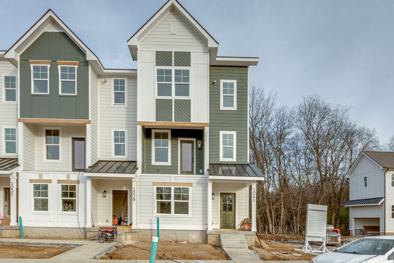 2029 Maple View Ln, Nashville, TN 37207