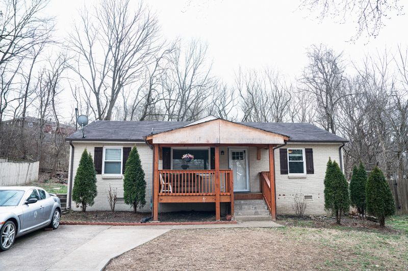 105 Bess Ct S, Antioch, TN 37013
