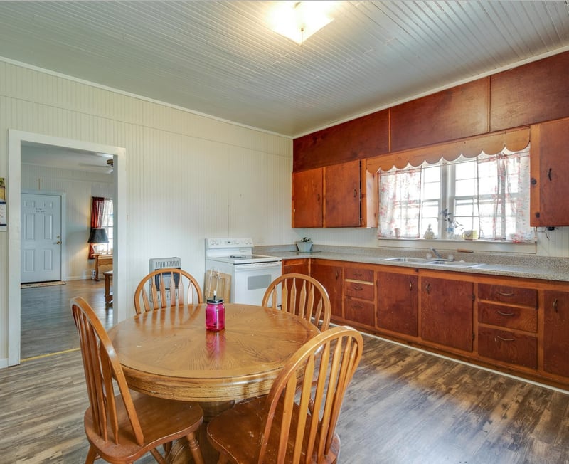 110 Chestnut St, Trion, GA 30753