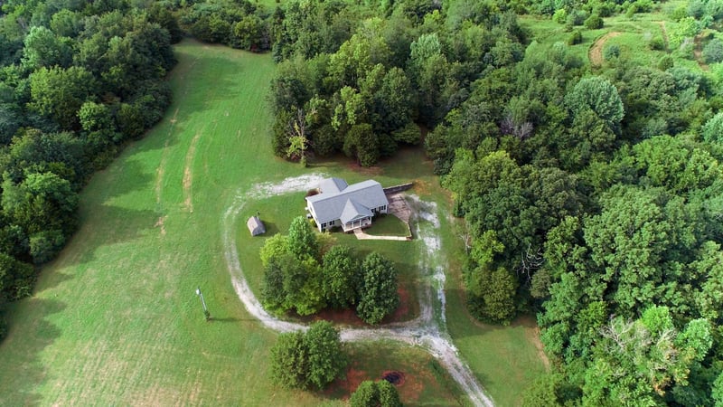 1293 Harris Hollow Rd, Charlotte, TN 37036