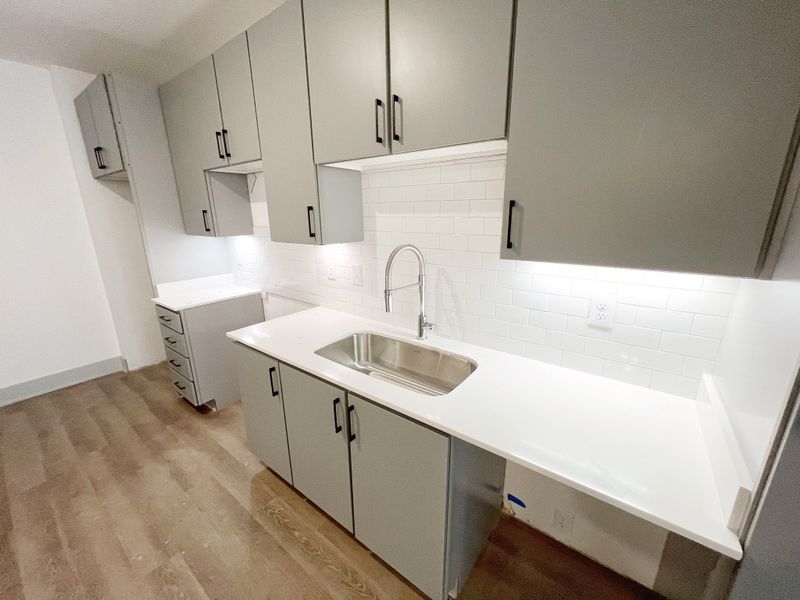 542 Southgate Ave #202, Nashville, TN 37203