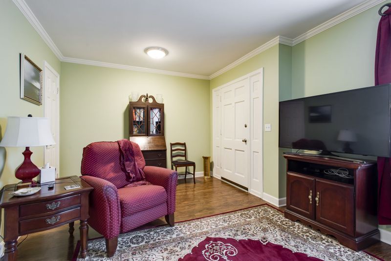 8207 Sawyer Brown Rd #M2, Nashville, TN 37221