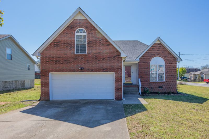 900 Avery Green Ct, Old Hickory, TN 37138