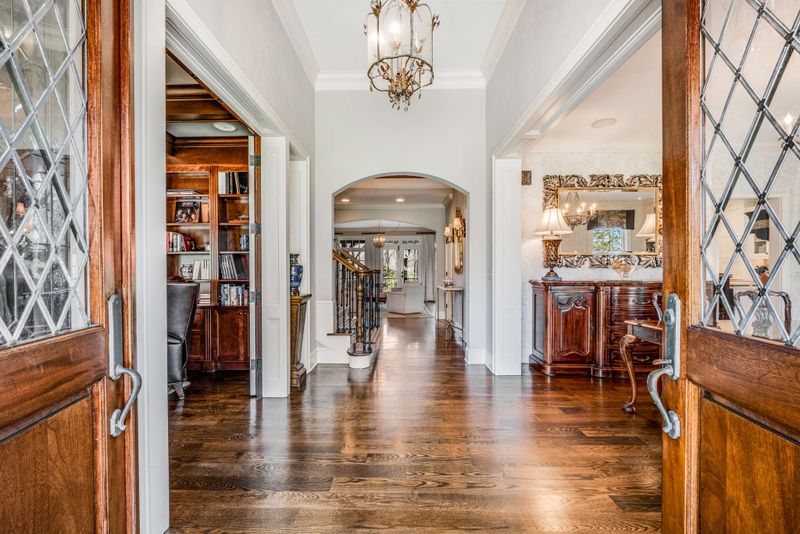 4404 Sunnybrook Dr, Nashville, TN 37205