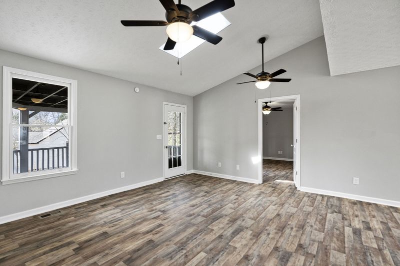 4003 S Hillwood Ct, Springfield, TN 37172