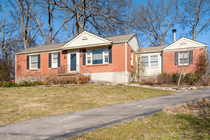 624 Hogan Rd, Nashville, TN 37220