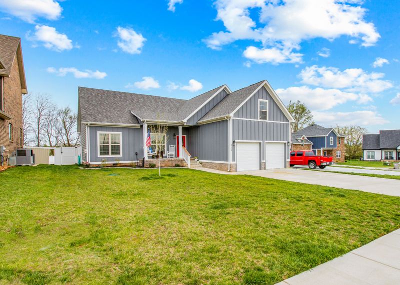 229 Jesse Dr, Pleasant View, TN 37146