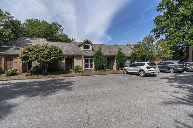 207 Riverstone Ct, Nashville, TN 37214