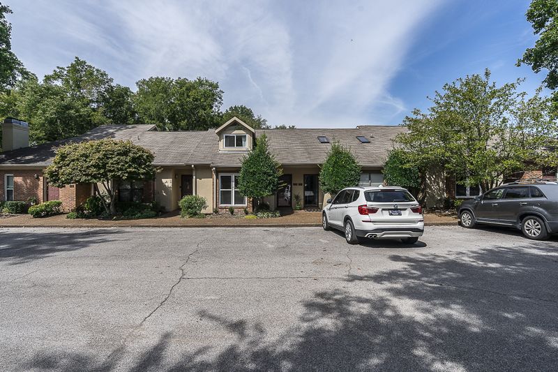 207 Riverstone Ct, Nashville, TN 37214