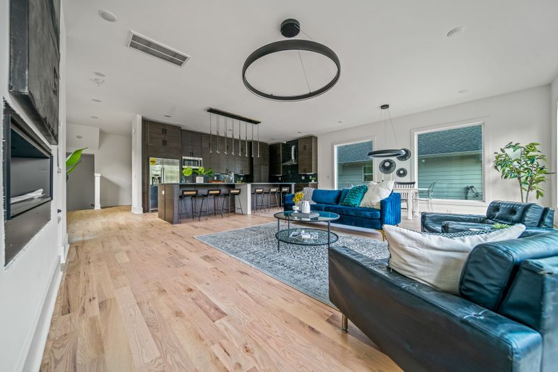 707 Douglas Ave, Nashville, TN 37207