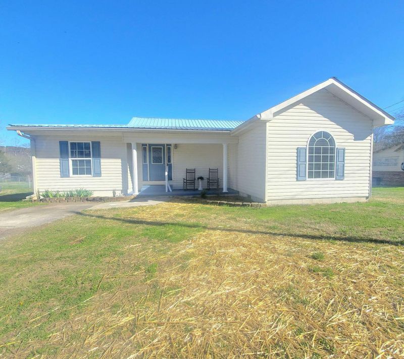 311 Walnut Ave, Trenton, GA 30752