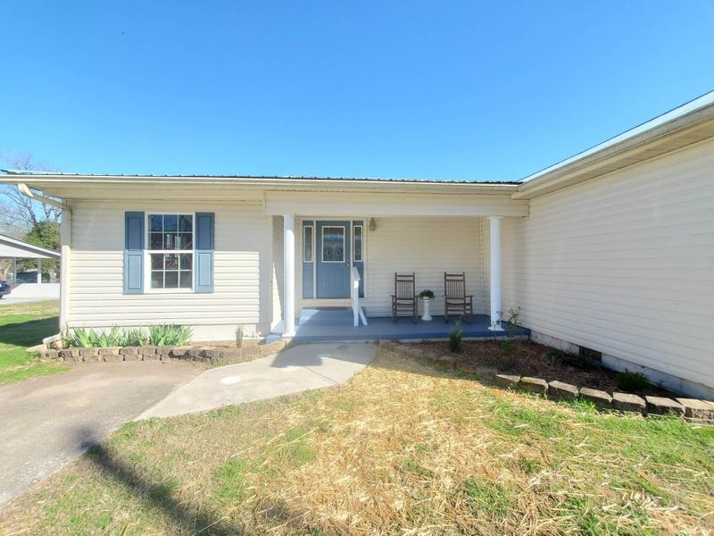 311 Walnut Ave, Trenton, GA 30752