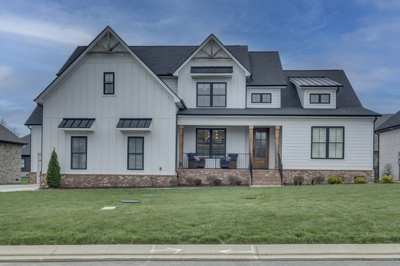 7009 Silver Fox St, Smyrna, TN 37167