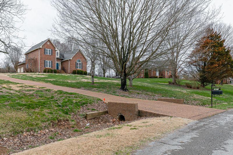 1413 Ridley Dr, Franklin, TN 37064