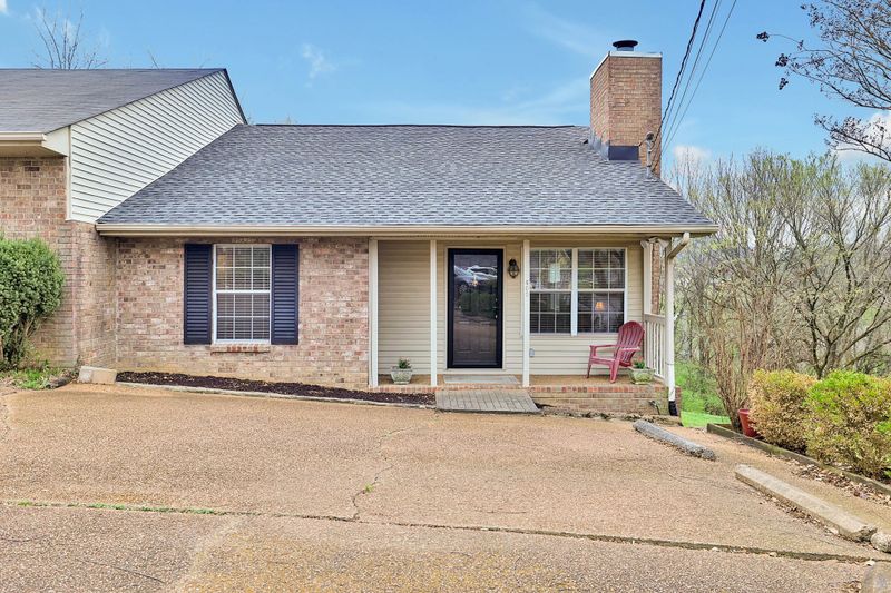 400 Hill Rd, Nashville, TN 37220