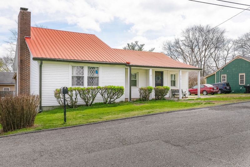 818 W End Cir, Franklin, TN 37064