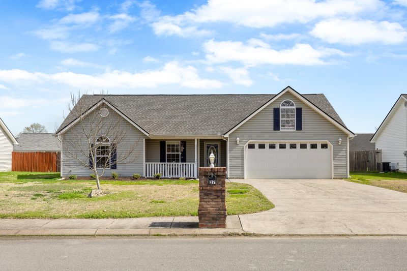 37 Century Dr, Rossville, GA 30741