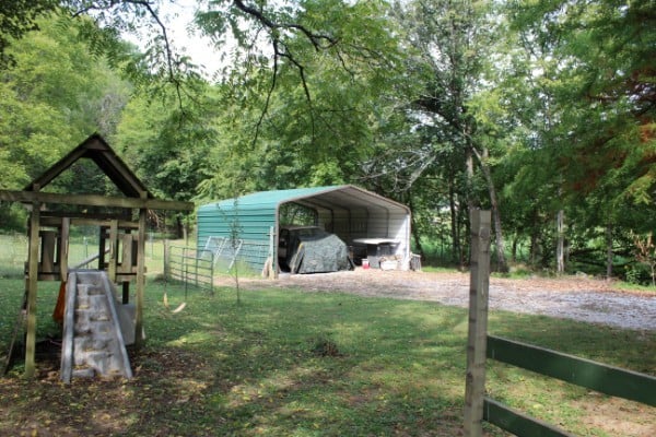 204 Green Hill Rd, Pleasant Shade, TN 37145