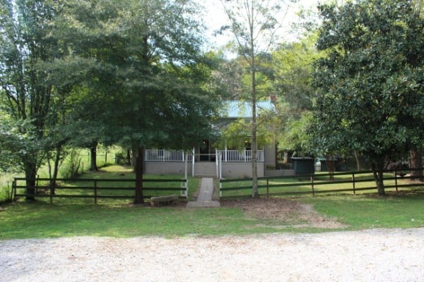 204 Green Hill Rd, Pleasant Shade, TN 37145