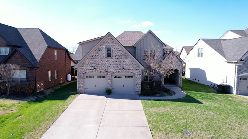 1121 Stockwell Dr, Murfreesboro, TN 37128
