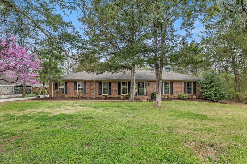 1606 Haynes Dr, Murfreesboro, TN 37129