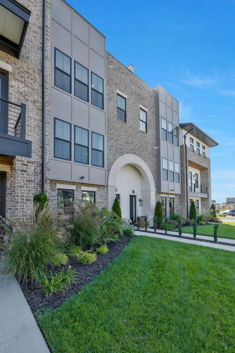 1449 Doc Johns Blvd, Murfreesboro, TN 37128