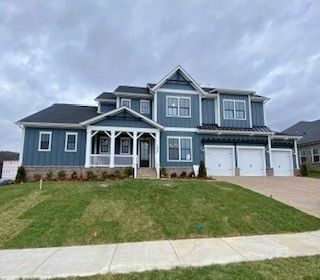 1041 Pine Creek Dr, Arrington, TN 37014